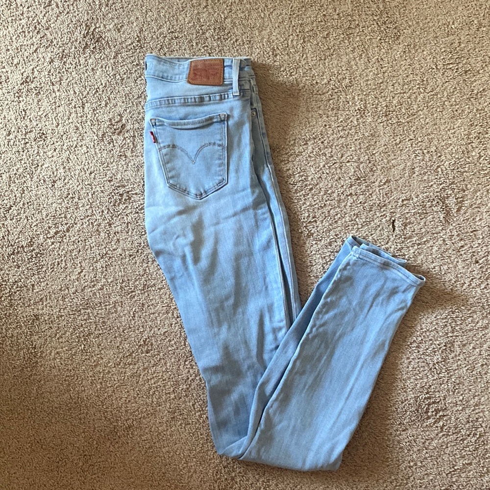 Levi’s 711 skinny W28 L34 light wash denim jeans